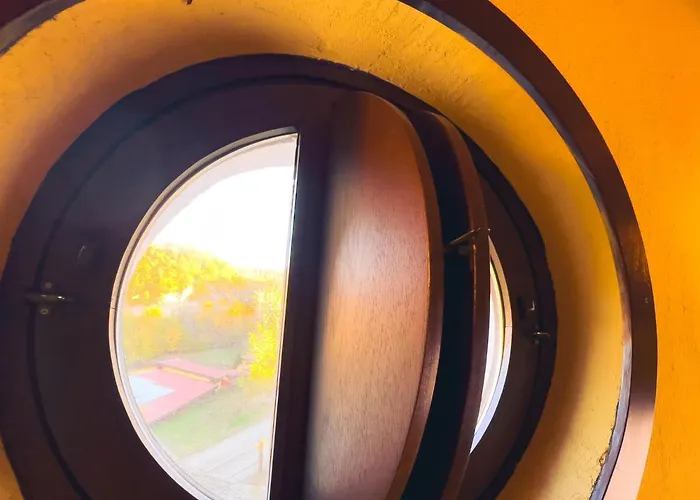 Tenuta Monteoliveto - Romantic - Nelle Langhe Vesime